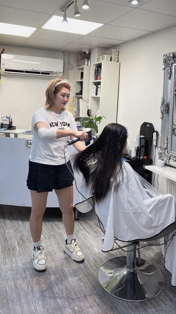 Sharon cutting hair, ladies only salon Birmingham city centre